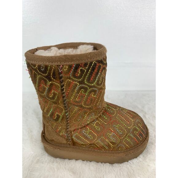 UGG Kids Classic Short Sparkle Boots Multicolor Logo Shearling Lined Tan Size 6 - Picture 6 of 9